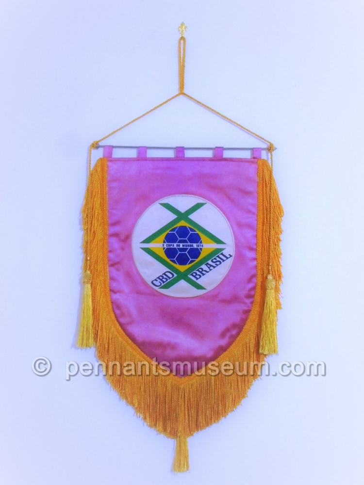 Printed pennant presented in occasion of the matches played for the FIFA World Cup 1974