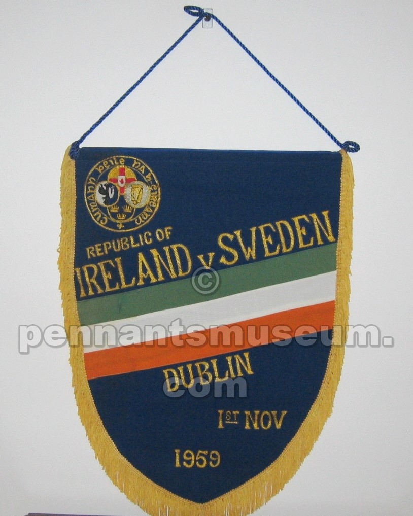 Embroidered pennant of the match Ireland vs Sweden played in 1959