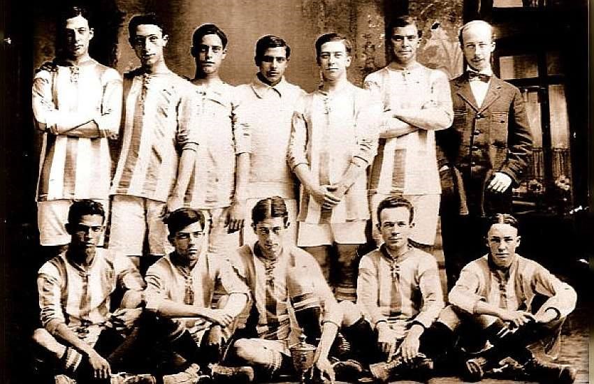 Una delle prime immagini della squadra risalente alla fondazione
